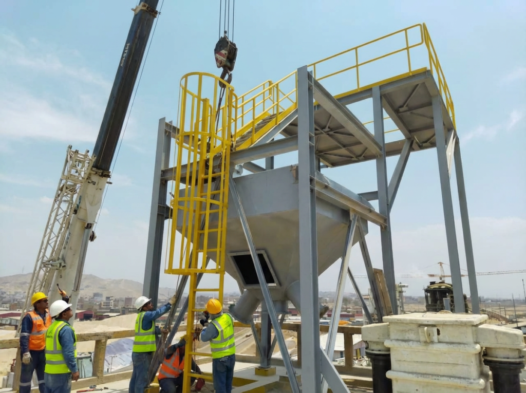 Implementación de Sistema de Transporte y Tolva para Proceso de Roca Fosfórica Fiemsa Perú