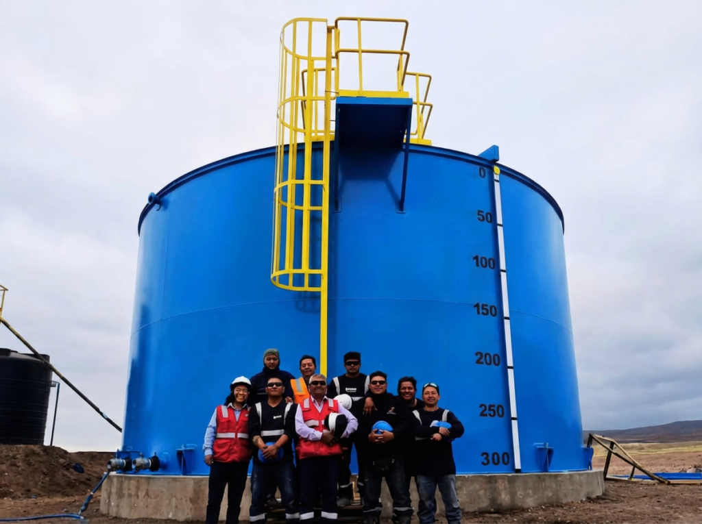 Tanque de almacenamiento de agua cianurada de 300 M3 Minera Veta Dorada - Fiemsa SAC Perú